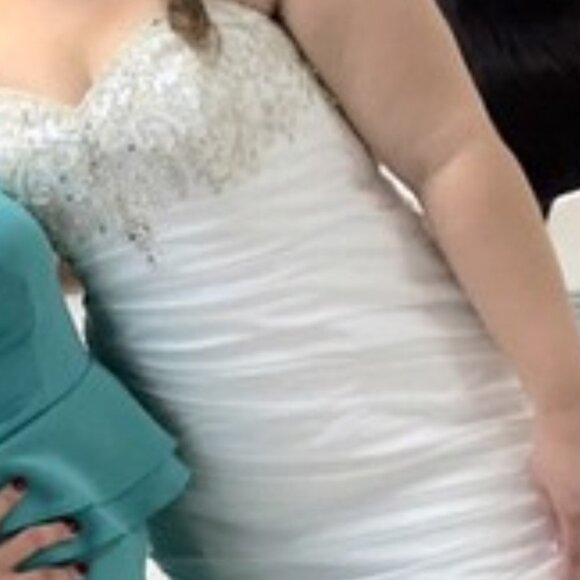 Beautiful White Wedding Dress Mermaid/Trumpet Style Like New! - Picture 3 of 4